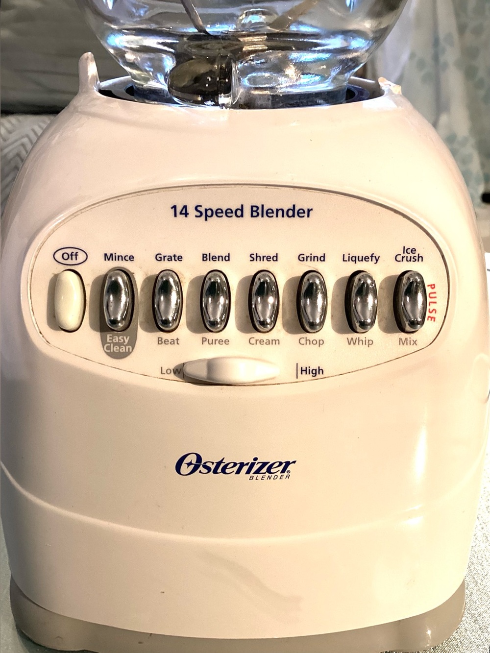 Osterizer 14 speed blender glass cup